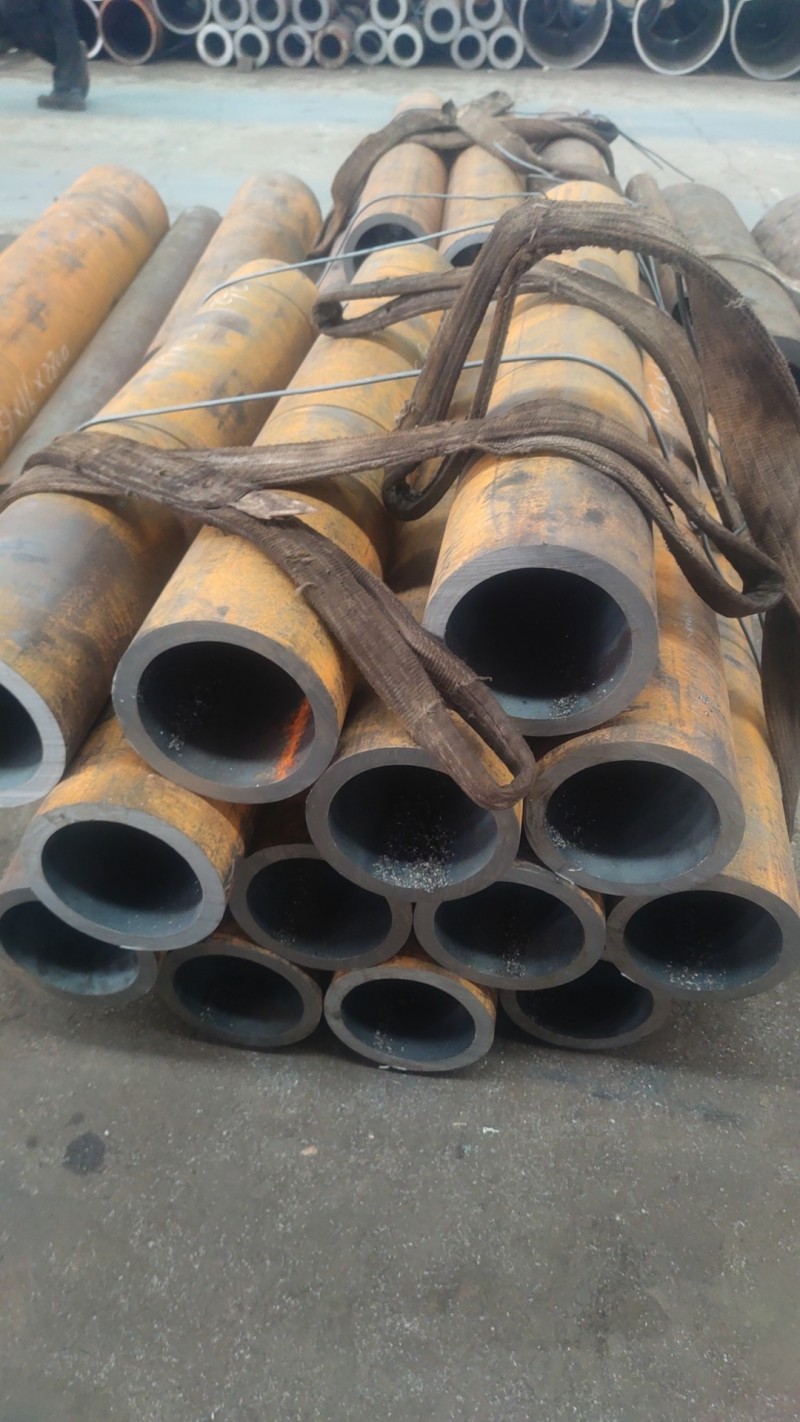 平房平房平房15CrMoG无缝钢管切割